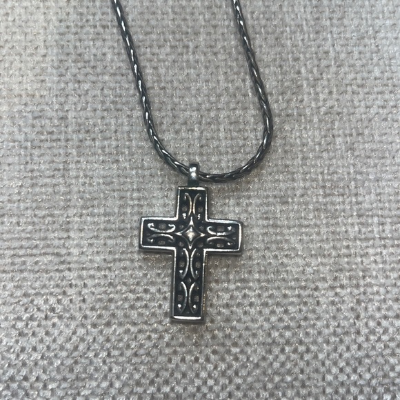 Brighton cross necklace - Picture 3 of 3